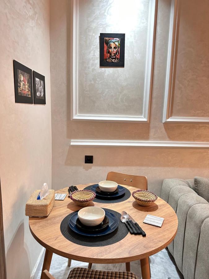 Luxueux Studio A Cote De Mcdo & Zara Maarif Касабланка Экстерьер фото